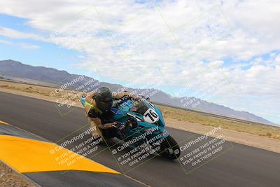 media/Sep-11-2022-SoCal Trackdays (Sun) [[81b7e951af]]/Turn 9 Inside (910am)/